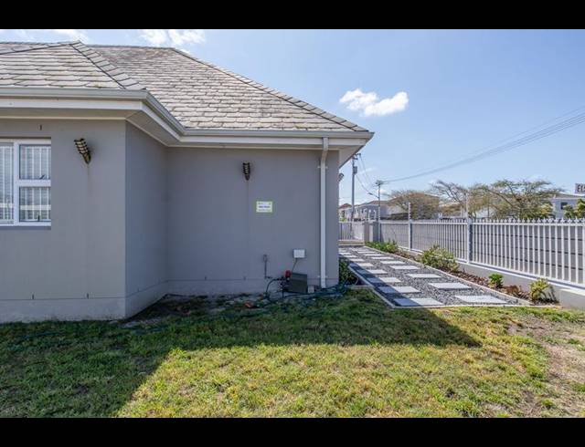 3 BEDROOM HOUSE FOR SALE IN HEATHFIELD